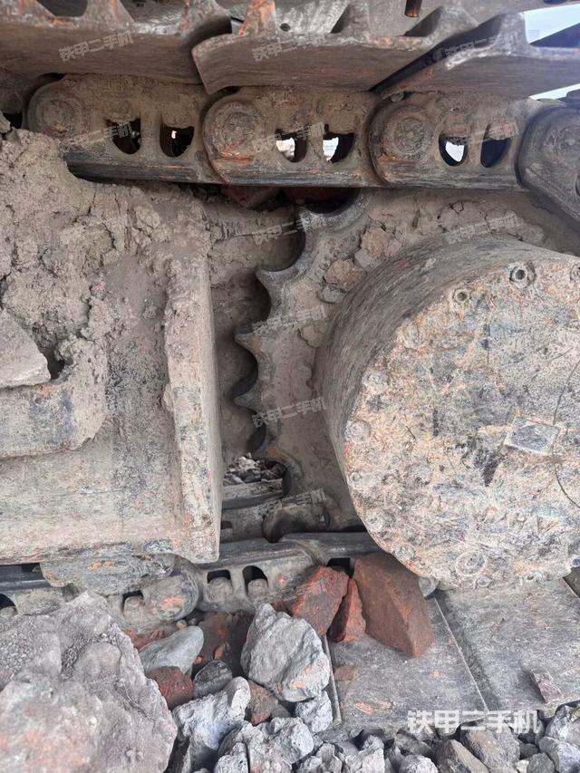 右側(cè)履帶整體（行走機(jī)構(gòu)）