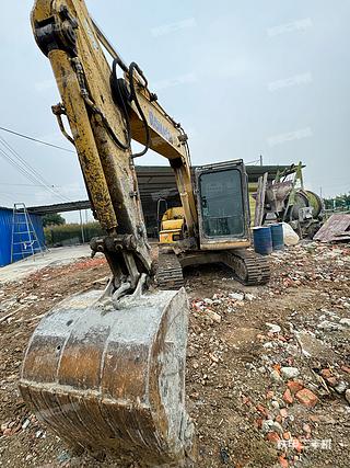 阜陽小松PC60-8挖掘機(jī)實拍圖片