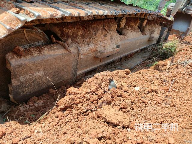 左側(cè)履帶整體?（行走機(jī)構(gòu)）