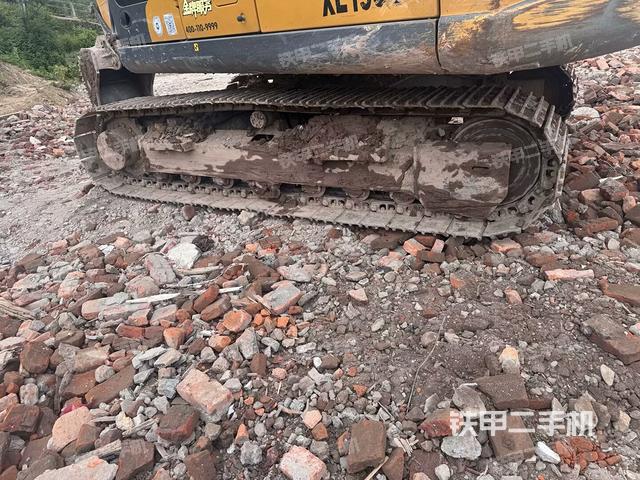 左导向轮(行走机构) 左导向轮(行走机构)