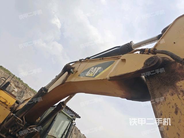 大臂油缸整體?豎拍(工作和回轉(zhuǎn)裝置) 大臂油缸整體?豎拍(工作和回轉(zhuǎn)裝置)
