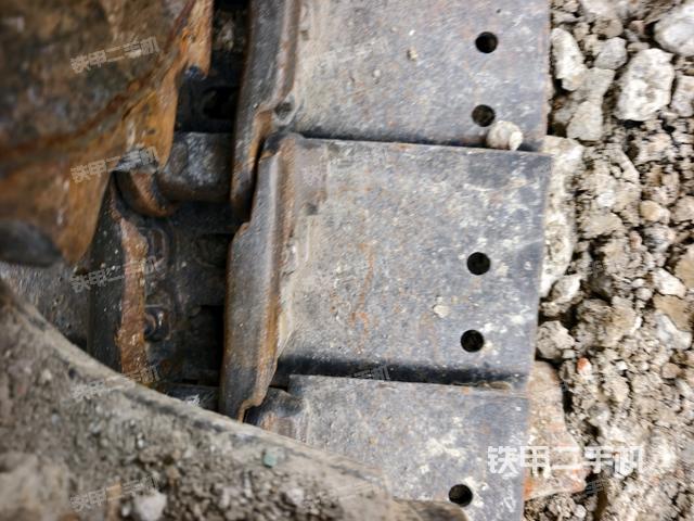 左側(cè)行走馬達(dá)蓋板（行走機(jī)構(gòu)）