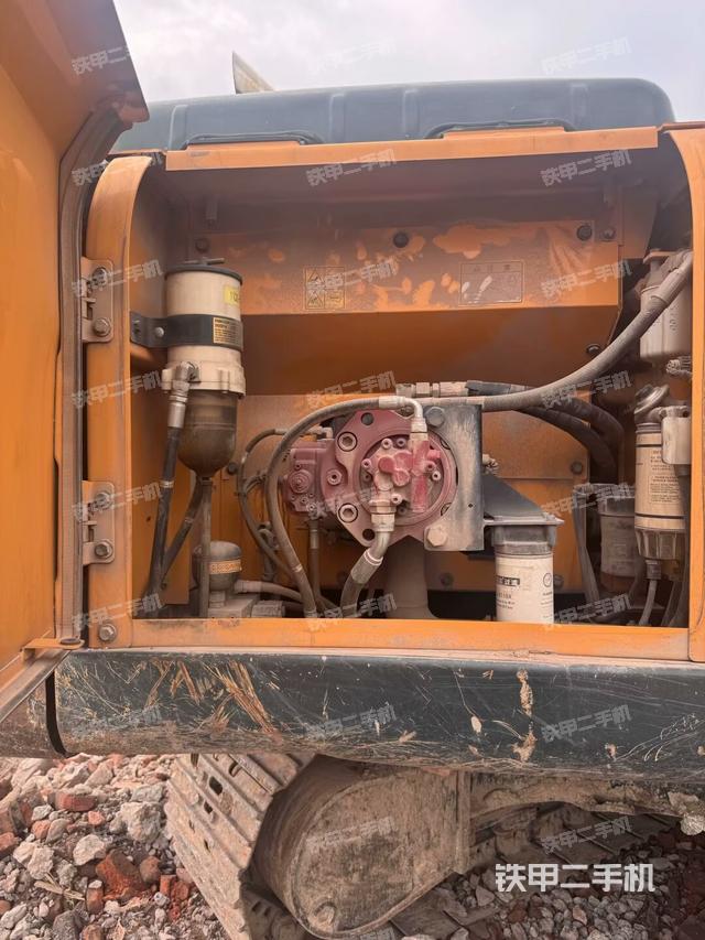 液壓泵斜45?左（大件艙室）