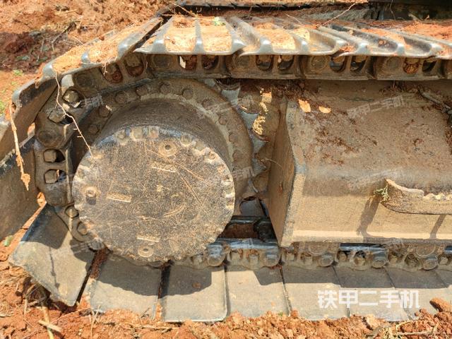 右驅(qū)動(dòng)輪（行走機(jī)構(gòu)）