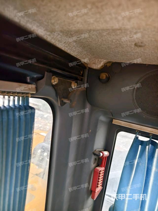 駕駛室左后45度（駕駛室部分）