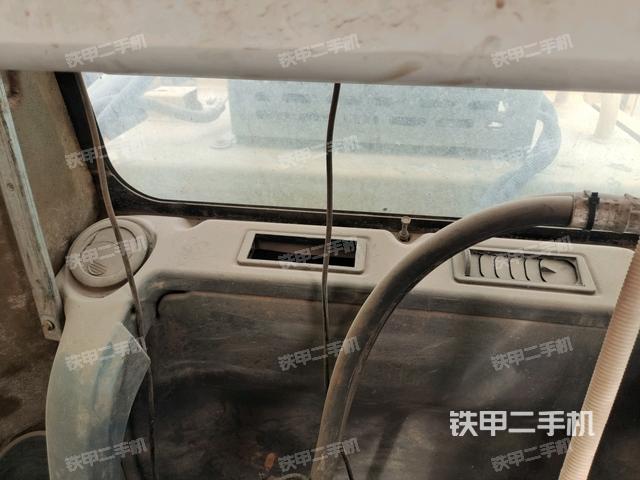 座椅后部(駕駛室部分) 座椅后部(駕駛室部分)