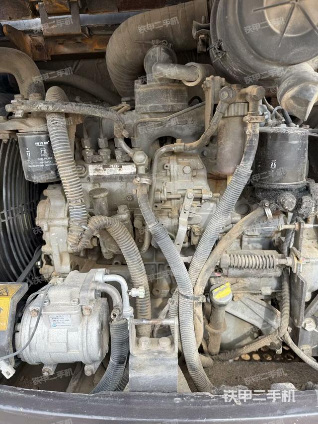 发动机整体俯视(整机外观) 发动机整体俯视(整机外观)