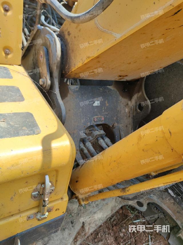 大臂根部?斜視（工作和回轉(zhuǎn)裝置）