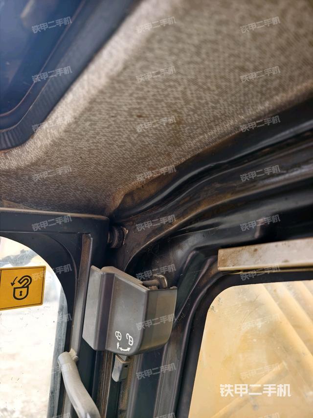 駕駛室正側(cè)（駕駛室部分）