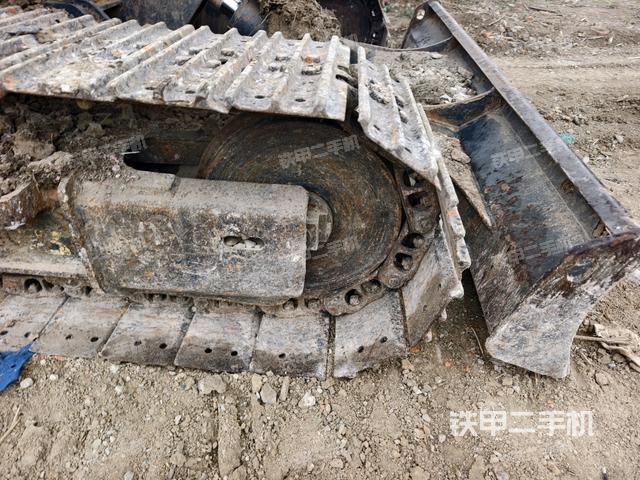 右侧履带整体 (行走机构) 右侧履带整体 (行走机构)