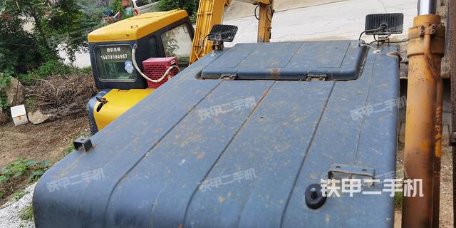 驾驶室顶部（整机外观）