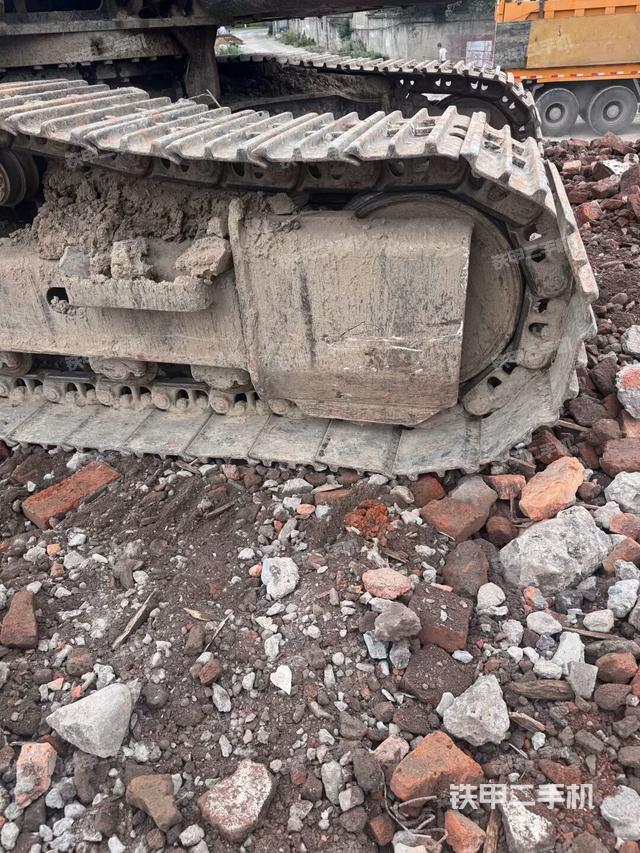 右側(cè)行走馬達(dá)蓋板（行走機(jī)構(gòu)）