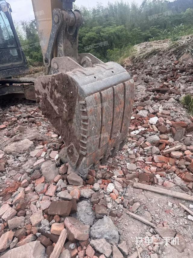 右导向轮(行走机构) 右导向轮(行走机构)