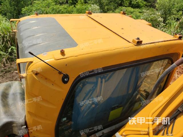 駕駛室頂部俯視（上車部件）