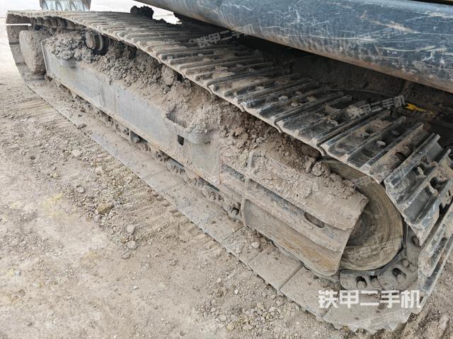 右側(cè)履帶整體(行走機構(gòu)) 右側(cè)履帶整體(行走機構(gòu))