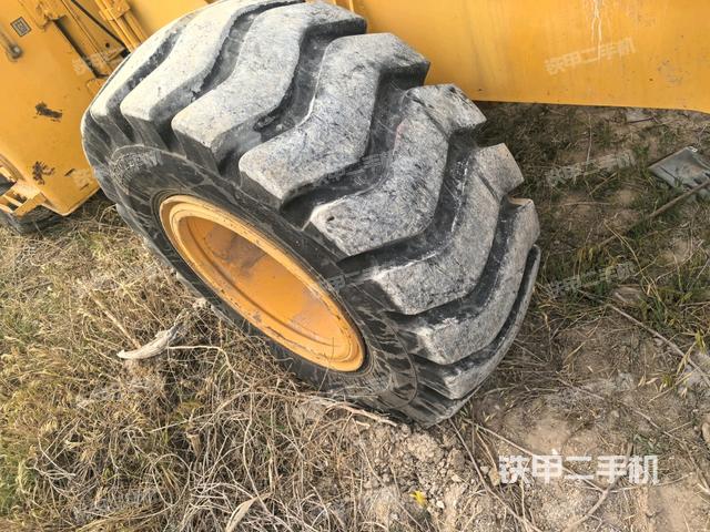右驅(qū)動輪/右后輪(行走機(jī)構(gòu)) 右驅(qū)動輪/右后輪(行走機(jī)構(gòu))