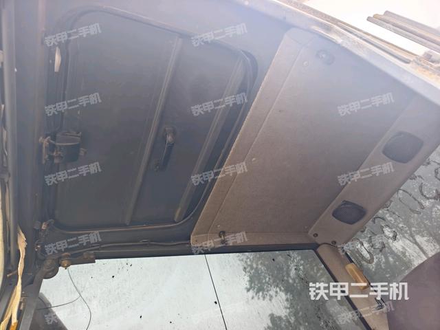 頂棚整體(駕駛室部分) 頂棚整體(駕駛室部分)