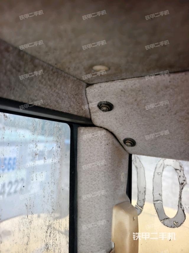 后窗玻璃角標(biāo)(駕駛室部分) 后窗玻璃角標(biāo)(駕駛室部分)