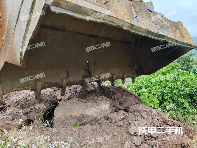 铲斗前45°(工作装置) 铲斗前45°(工作装置)