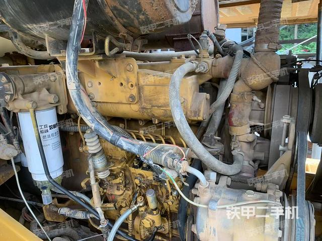 發(fā)動(dòng)機(jī)左側(cè)(整機(jī)外觀及大件) 發(fā)動(dòng)機(jī)左側(cè)(整機(jī)外觀及大件)