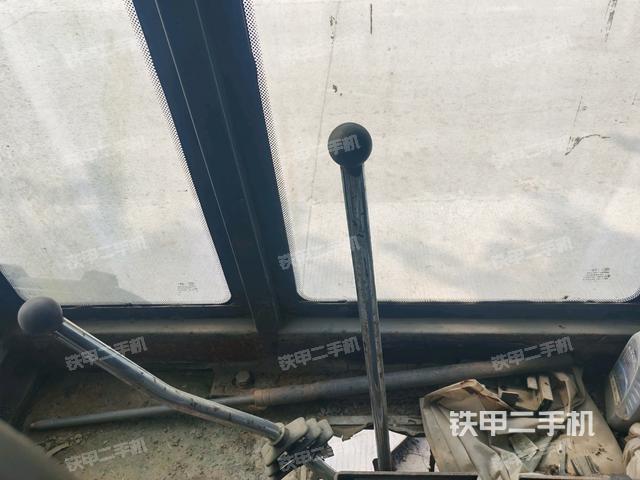 后玻璃角標(biāo)（壓路機(jī)駕駛室）