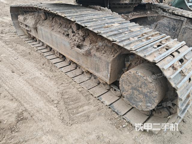左側(cè)履帶整體?(行走機構(gòu)) 左側(cè)履帶整體?(行走機構(gòu))