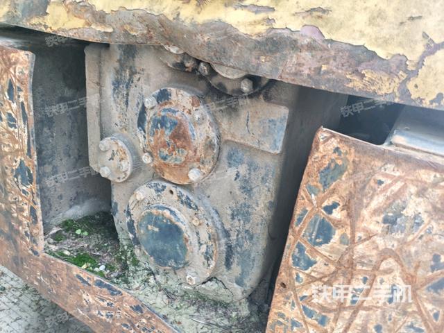 風(fēng)扇及皮帶（壓路機(jī)發(fā)動(dòng)機(jī)艙）