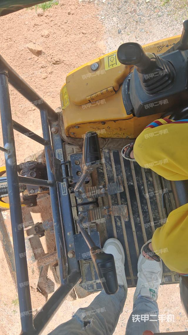 發(fā)動(dòng)機(jī)整體俯視(整機(jī)外觀) 發(fā)動(dòng)機(jī)整體俯視(整機(jī)外觀)