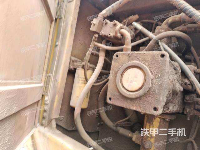 液壓泵斜45?右(大件艙室) 液壓泵斜45?右(大件艙室)