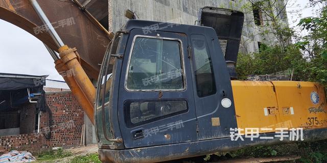 驾驶室整体（整机外观）