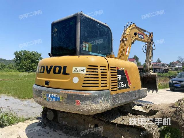 整机右后45°(整机外观) 整机右后45°(整机外观)