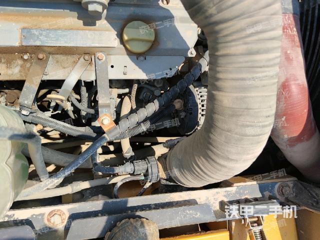 氣門室蓋螺絲特寫（上車部件）