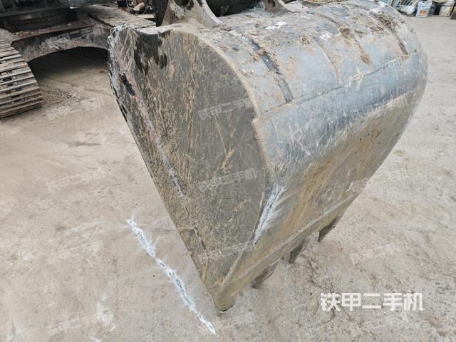 鏟斗45度(工作和回轉(zhuǎn)裝置) 鏟斗45度(工作和回轉(zhuǎn)裝置)