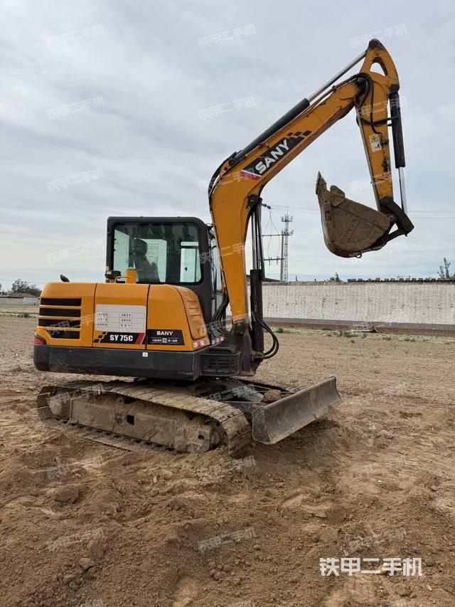 整机右后45°(整机外观) 整机右后45°(整机外观)