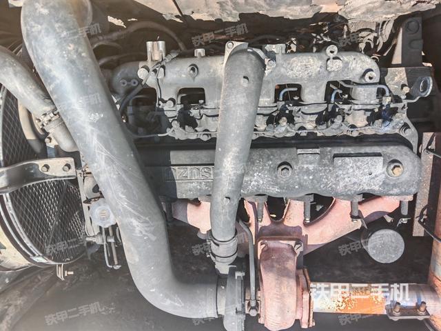 发动机整体俯视(整机外观) 发动机整体俯视(整机外观)