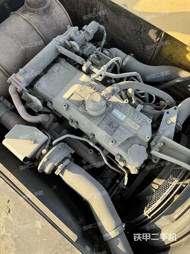 發(fā)動(dòng)機(jī)整體俯視(整機(jī)外觀) 發(fā)動(dòng)機(jī)整體俯視(整機(jī)外觀)