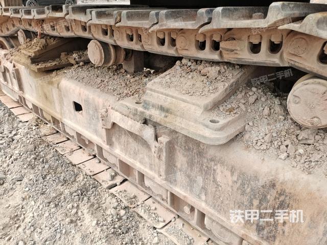 左側(cè)行走馬達蓋板(行走機構(gòu)) 左側(cè)行走馬達蓋板(行走機構(gòu))