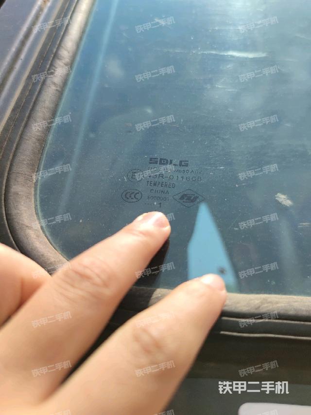 后窗玻璃角標(biāo)（駕駛室部分）