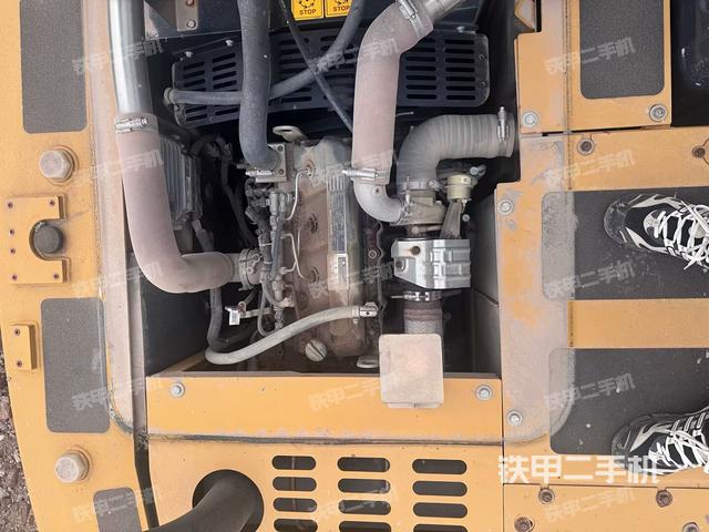 发动机室(上车部件) 发动机室(上车部件)