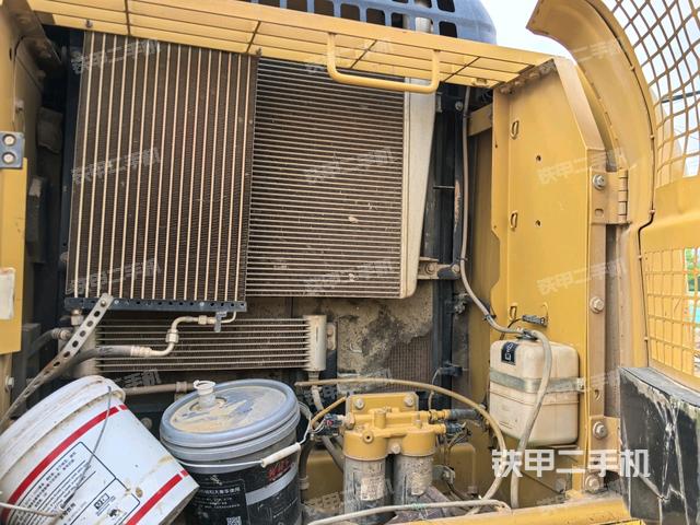 散熱器正面（大件艙室）