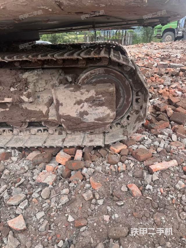 左侧行走马达盖板(行走机构) 左侧行走马达盖板(行走机构)