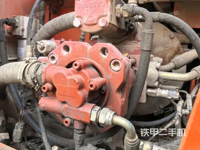 液壓泵斜45?左(大件艙室) 液壓泵斜45?左(大件艙室)