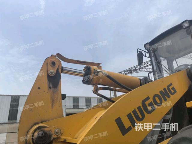 铲斗油缸侧面（工作装置）