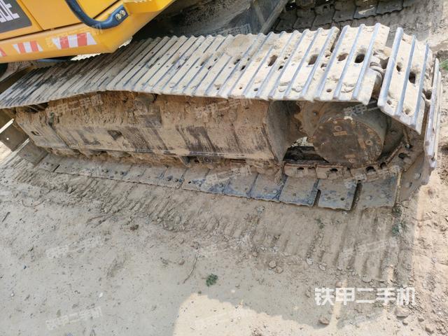 左側(cè)履帶整體?(行走機(jī)構(gòu)) 左側(cè)履帶整體?(行走機(jī)構(gòu))