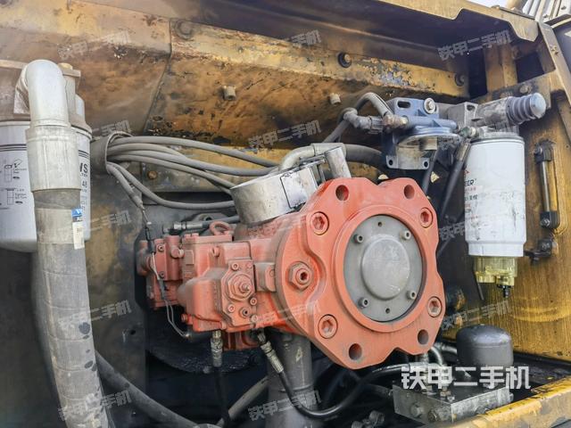 液壓泵斜45?左(大件艙室) 液壓泵斜45?左(大件艙室)