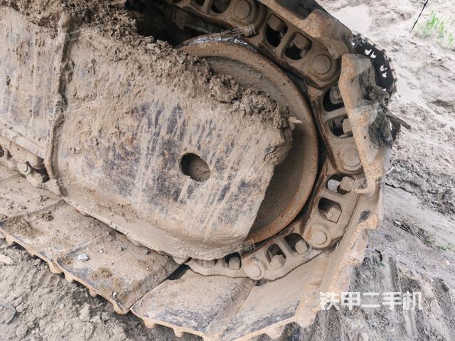 左導(dǎo)向輪（行走機(jī)構(gòu)）