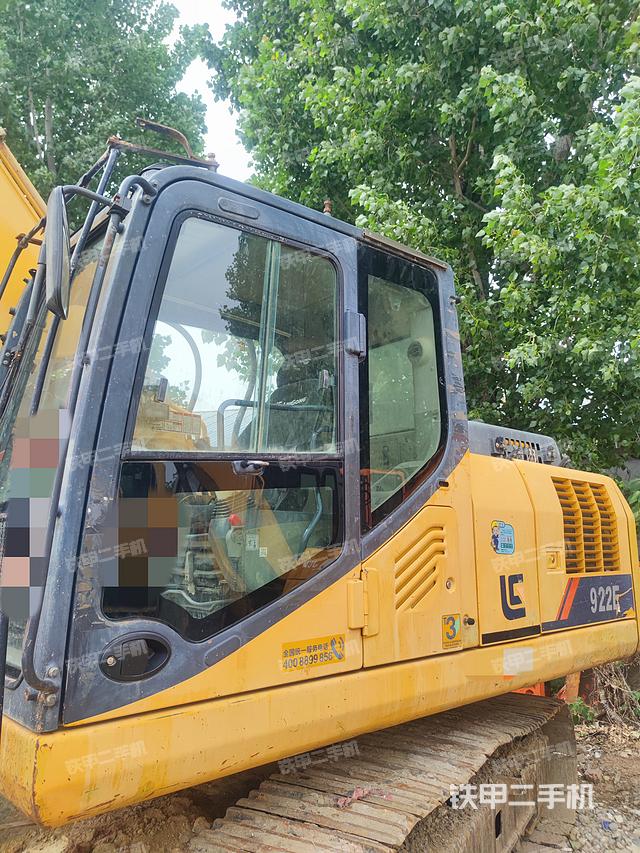 驾驶室整体（整机外观）