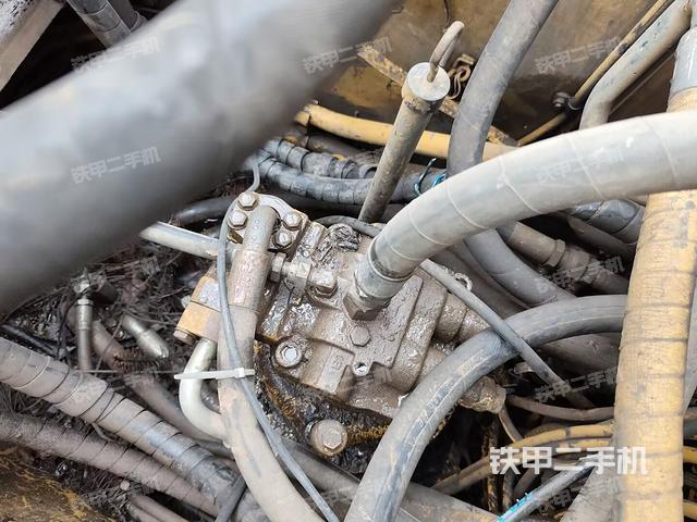 駕駛室頂部俯視(上車部件) 駕駛室頂部俯視(上車部件)