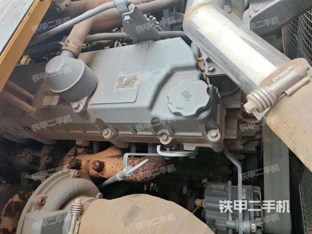 气门室盖螺丝特写(上车部件) 气门室盖螺丝特写(上车部件)