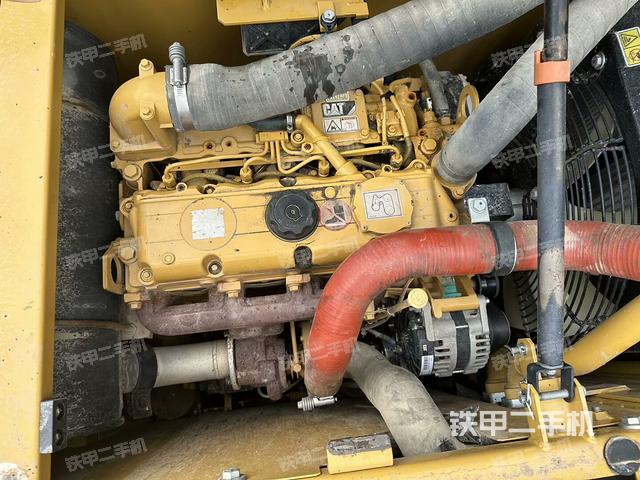 發(fā)動機整體俯視(整機外觀) 發(fā)動機整體俯視(整機外觀)